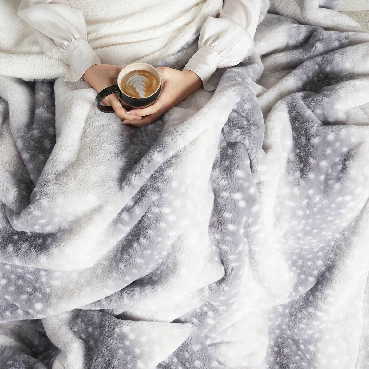 Deer Print Faux Fur Throw Blanket in Two Sizes