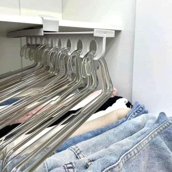 Extendable Closet Rod for Double Hanging Space