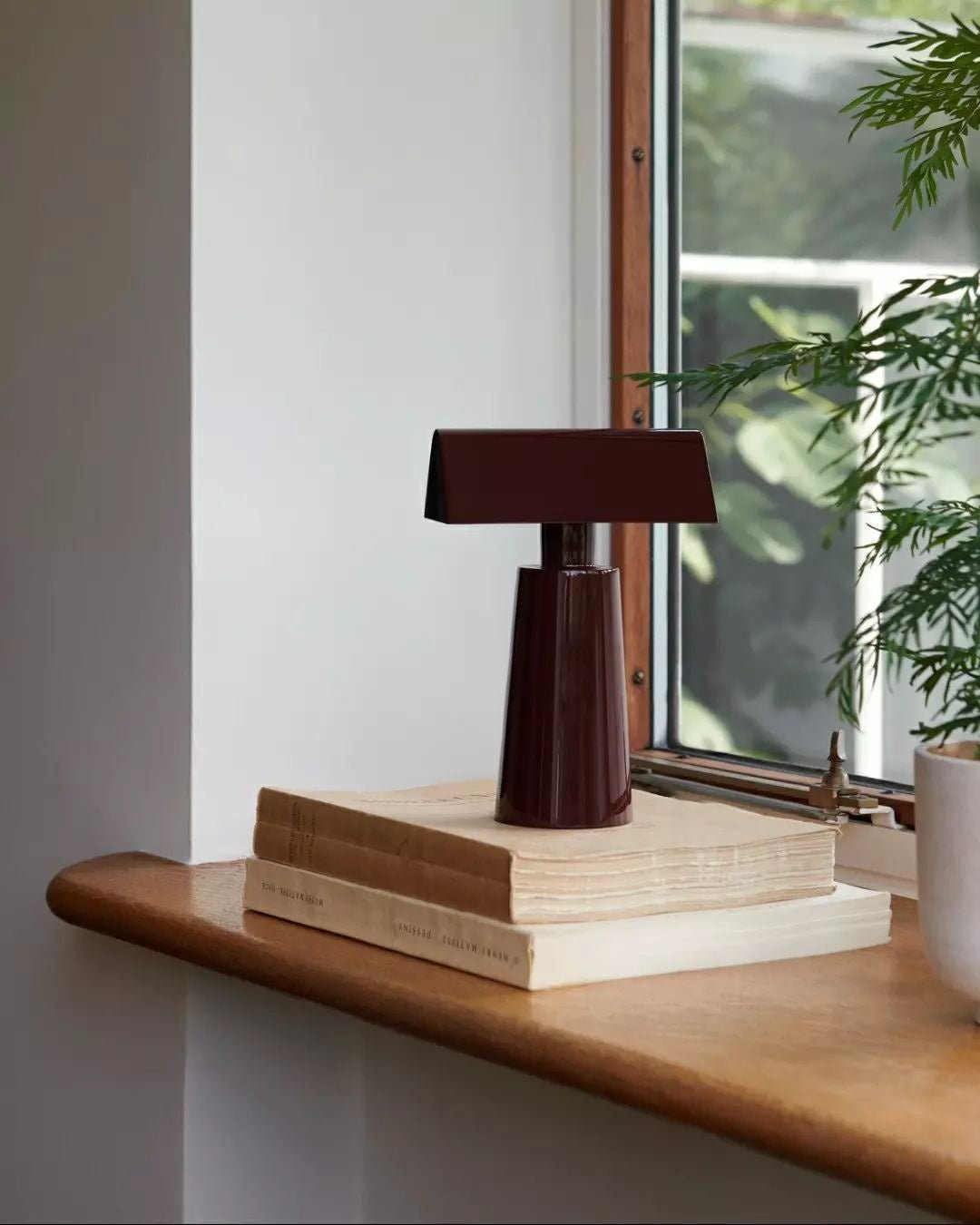 LED Touch Lamp with USB Charging Port