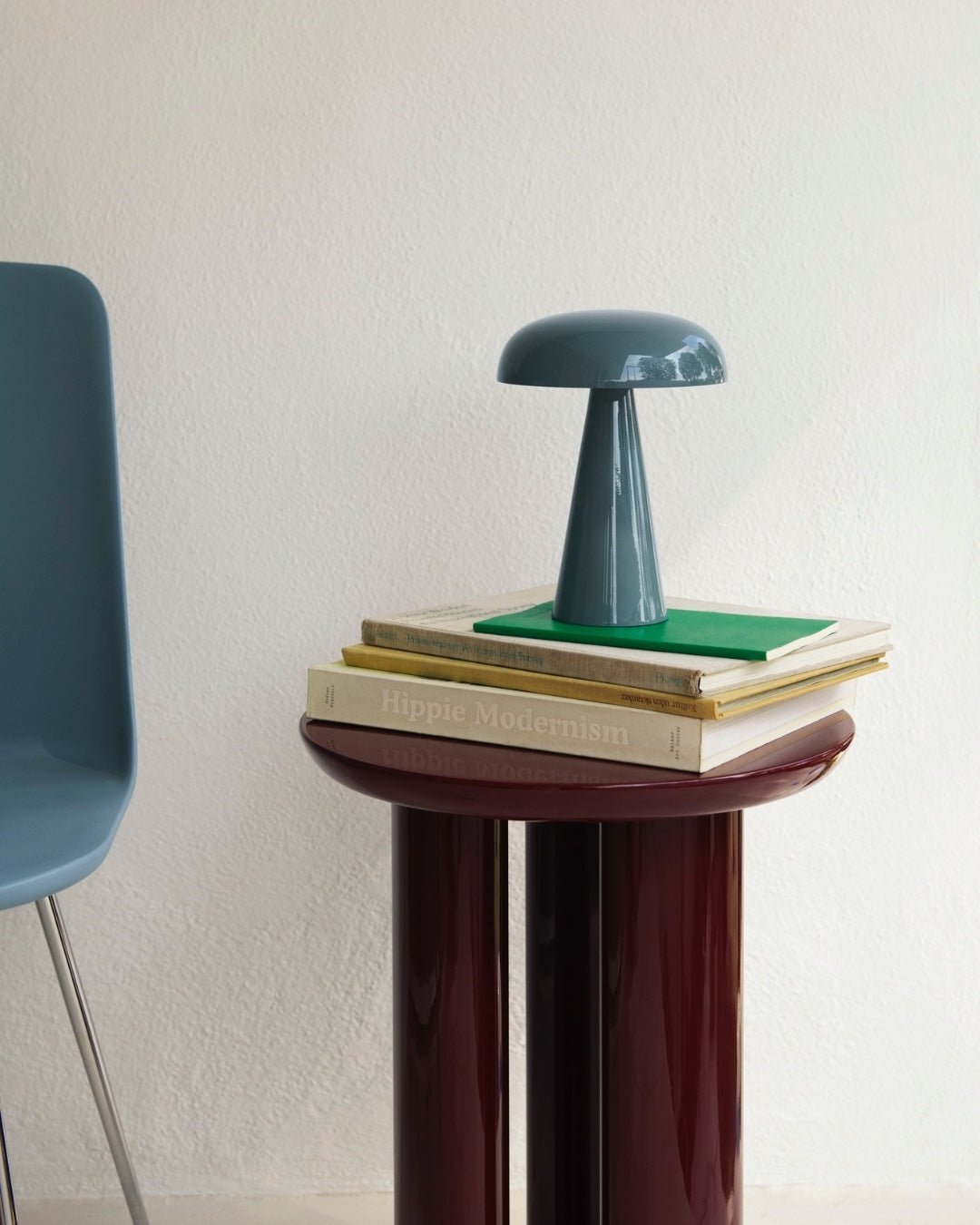 Metal Touch Table Lamp for Bedside Lighting