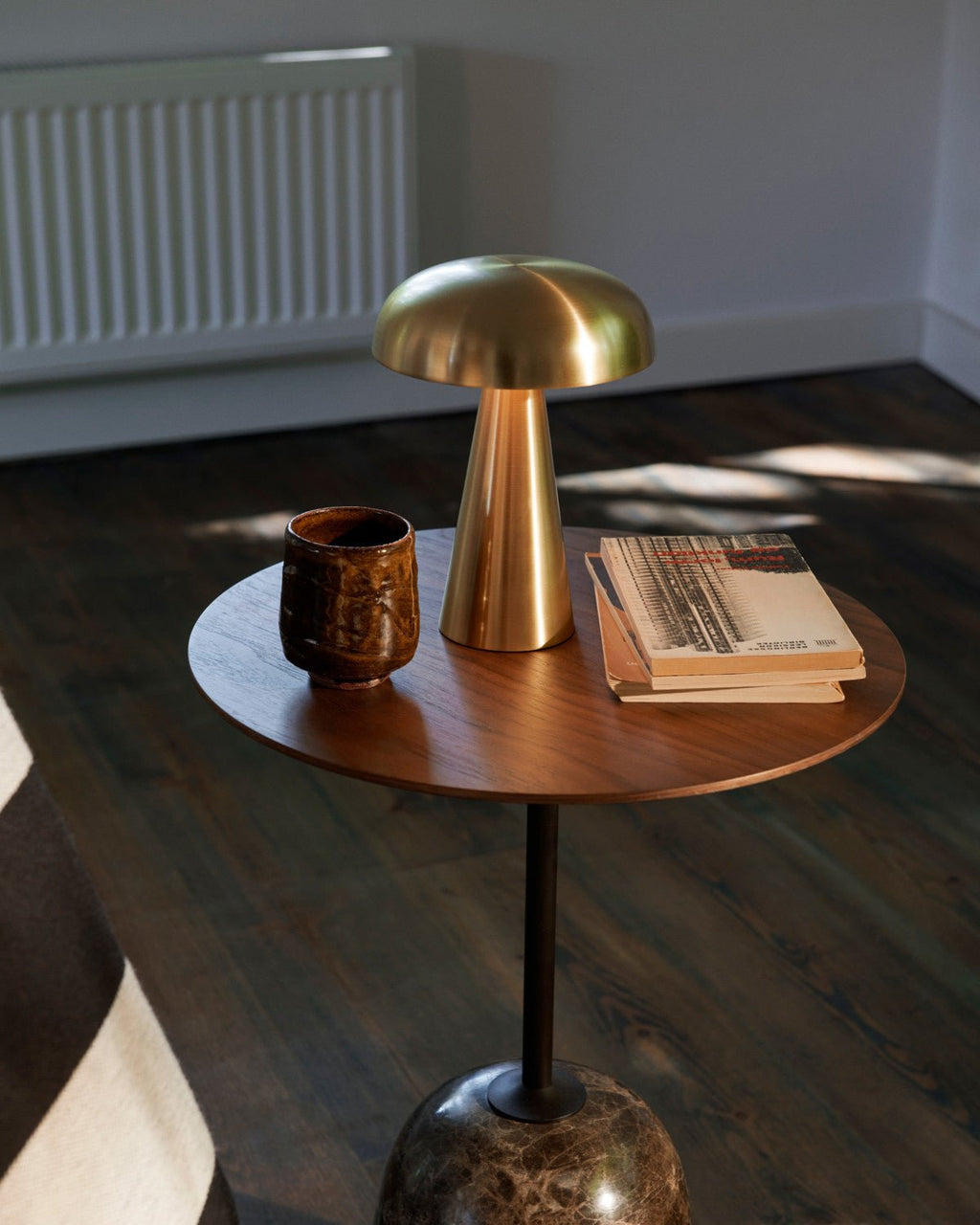 Metal Touch Table Lamp for Bedside Lighting