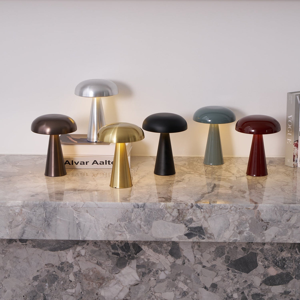 Metal Touch Table Lamp for Bedside Lighting