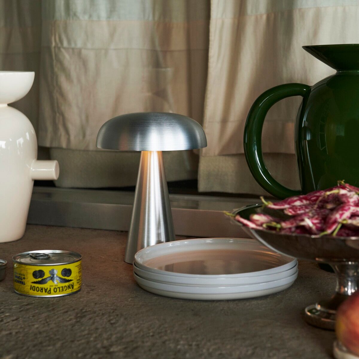 Metal Touch Table Lamp for Bedside Lighting
