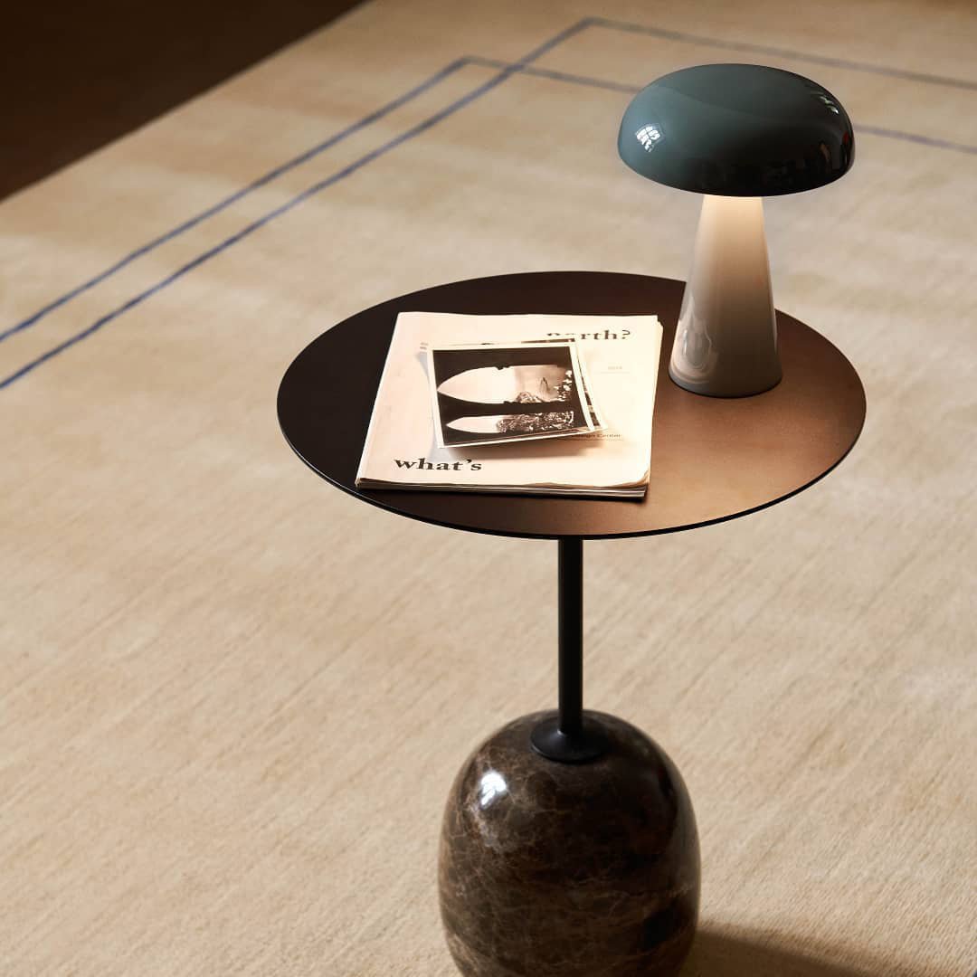 Metal Touch Table Lamp for Bedside Lighting