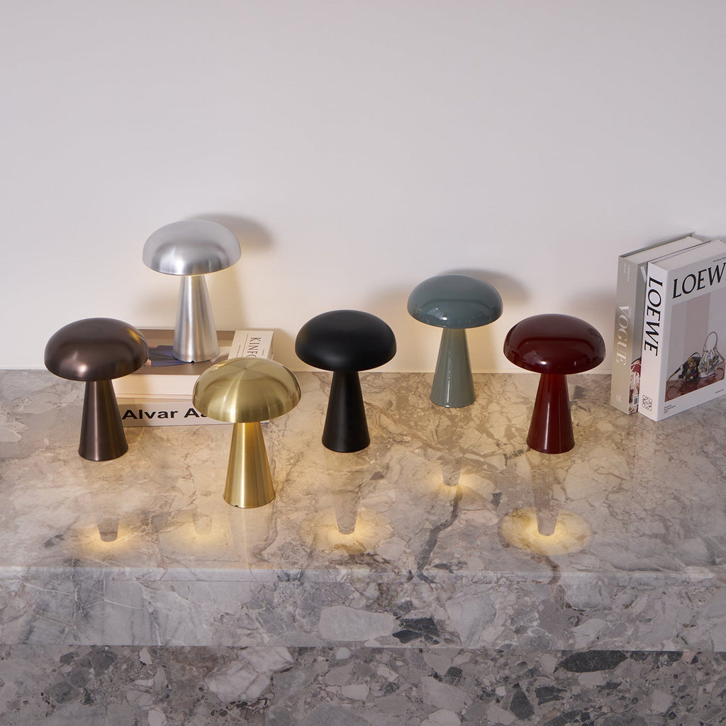 Metal Touch Table Lamp for Bedside Lighting