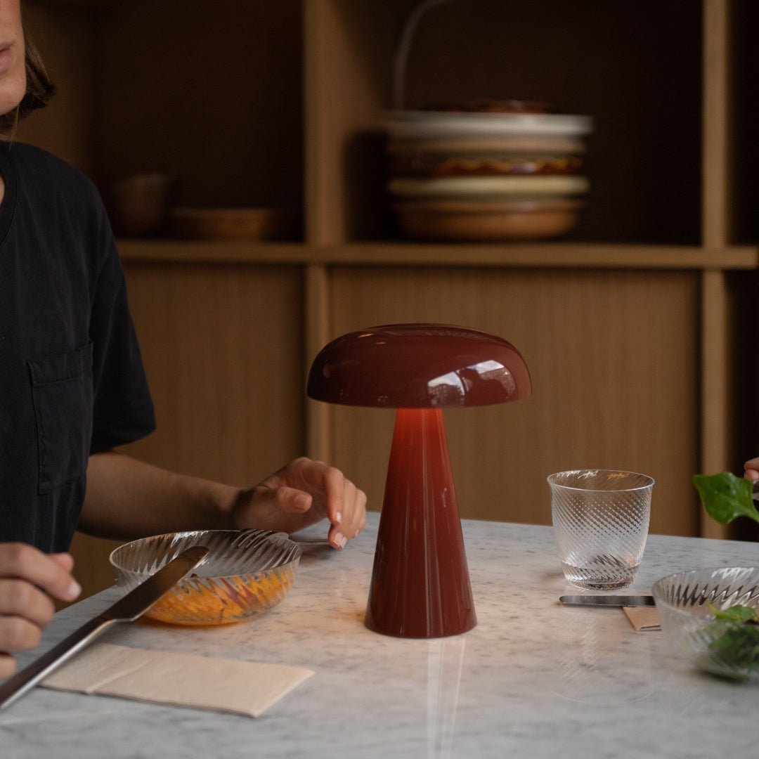 Metal Touch Table Lamp for Bedside Lighting