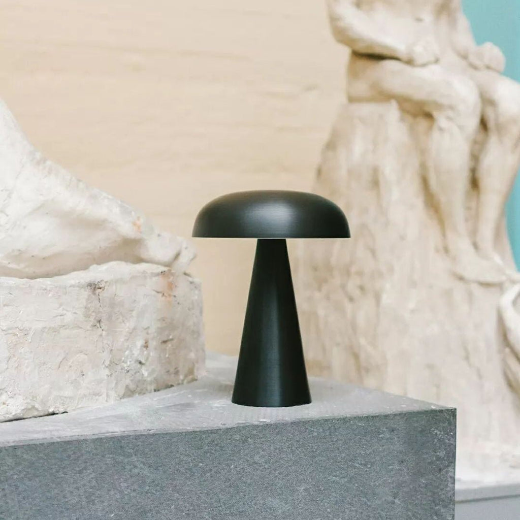 Metal Touch Table Lamp for Bedside Lighting