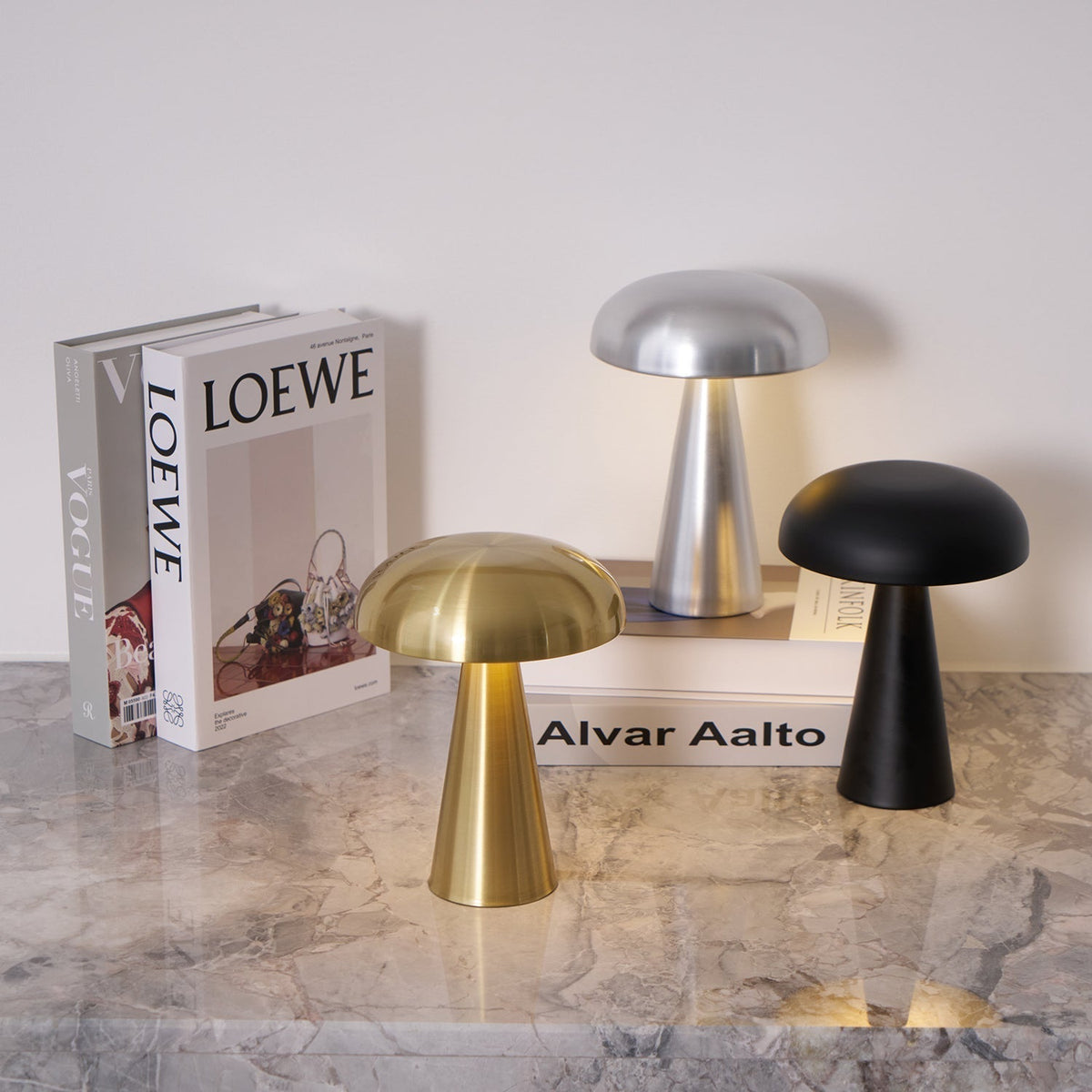 Metal Touch Table Lamp for Bedside Lighting