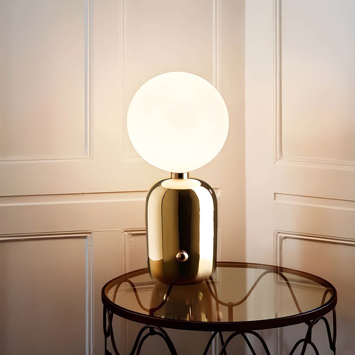 Spherical Table Lamp – Three Sizes and Finishes